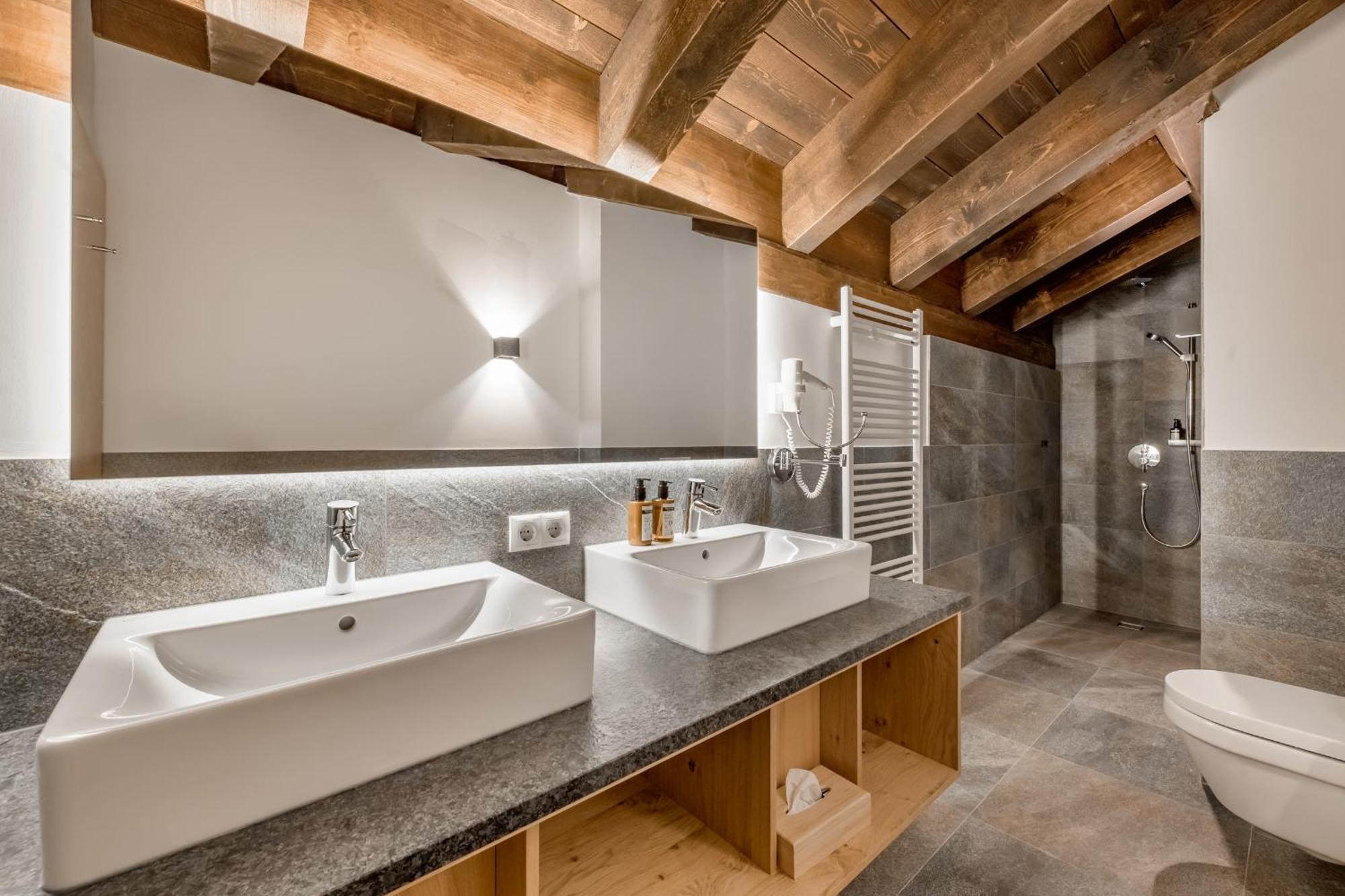 Alpenparks Hotel & Apartment Arlberg Warth Mit Pool Room photo